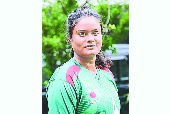 ক্যাম্প ছেড়ে গেলেন