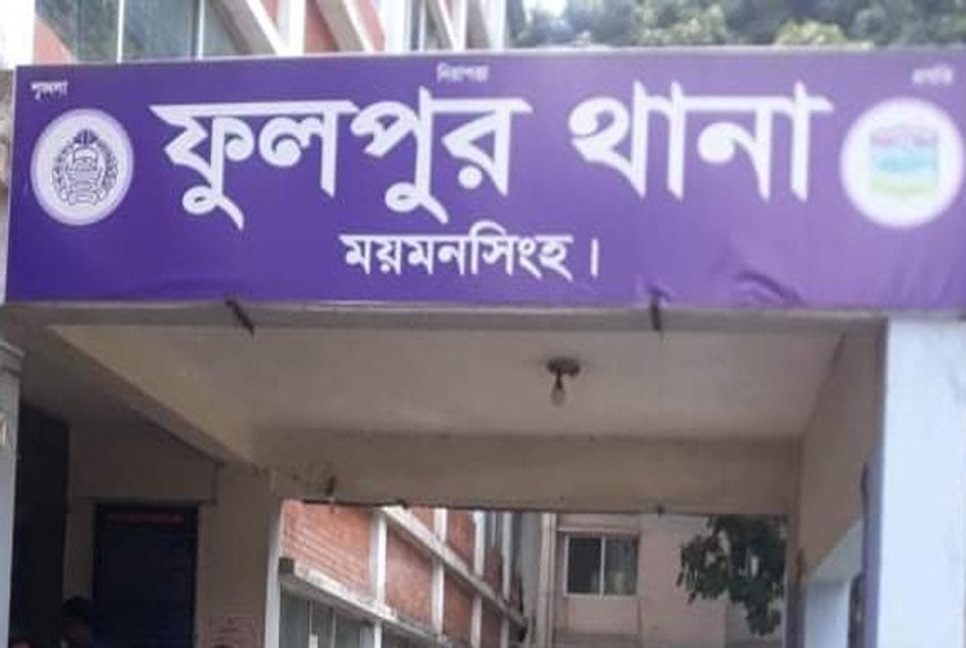 সড়ক দুর্ঘটনায় আহত মানসিক ভারসাম্যহীন ব্যক্তির পাশে দাঁড়ালো পুলিশ 


