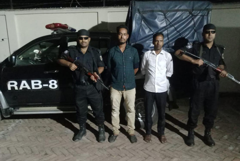 ফরিদপুরে ৪০১ বোতল ফেনসিডিলসহ দুই মাদক কারবারি আটক