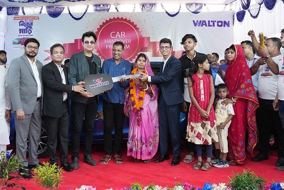 ওয়ালটন ফ্রিজ কিনে গাড়ি পেলেন যশোরের রতন লাল