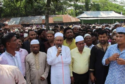 নোয়াখালীতে গুলিতে নিহত আওয়ামী লীগ নেতার জানাজায় এমপি-নেতারা