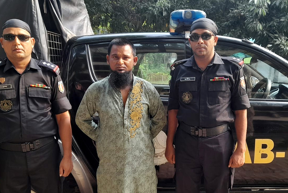 বগুড়ায় গাঁজাসহ মাদক ব্যবসায়ী গ্রেফতার