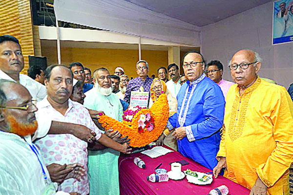 সাজানো মাঠে লিটনের সঙ্গে সক্রিয় ১৪ দল