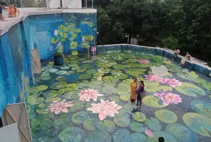 বিশ্বভারতীর কলাভবনের ছাদে পদ্মপুকুর, ফুটেছে পদ্ম-শালুক