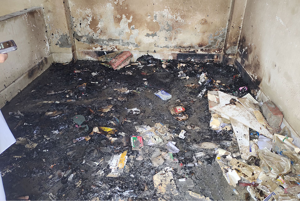 কোটালীপাড়ায় স্বাস্থ্য কমপ্লেক্সে আগুন