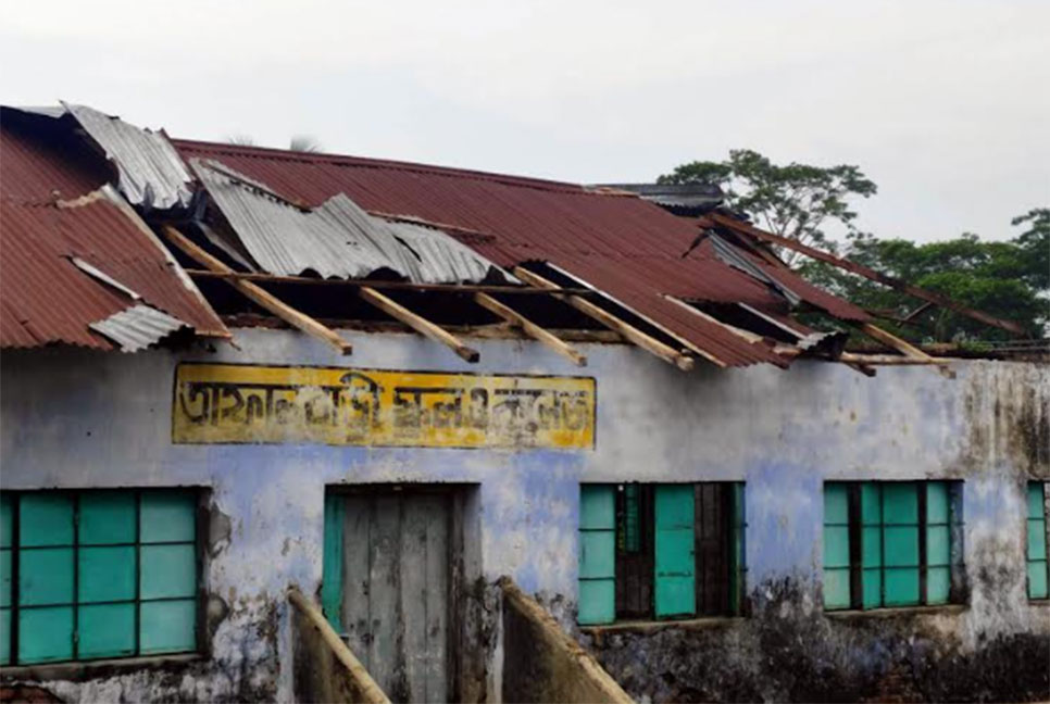 বাগেরহাটে ৩ গ্রামে কালবৈশাখীর ছোবল 