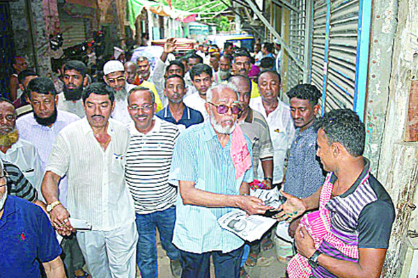 নানা সমীকরণ মেলাতে ব্যস্ত প্রার্থীরা