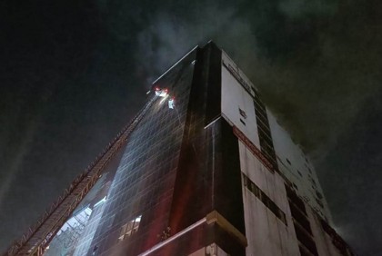 শ্যামলীর বহুতল ভবনের আগুন নিয়ন্ত্রণে