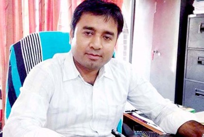 অর্ধযুগ পরে চাকরি ফিরে পেলেন ইবি শিক্ষক আসাদুজ্জামান