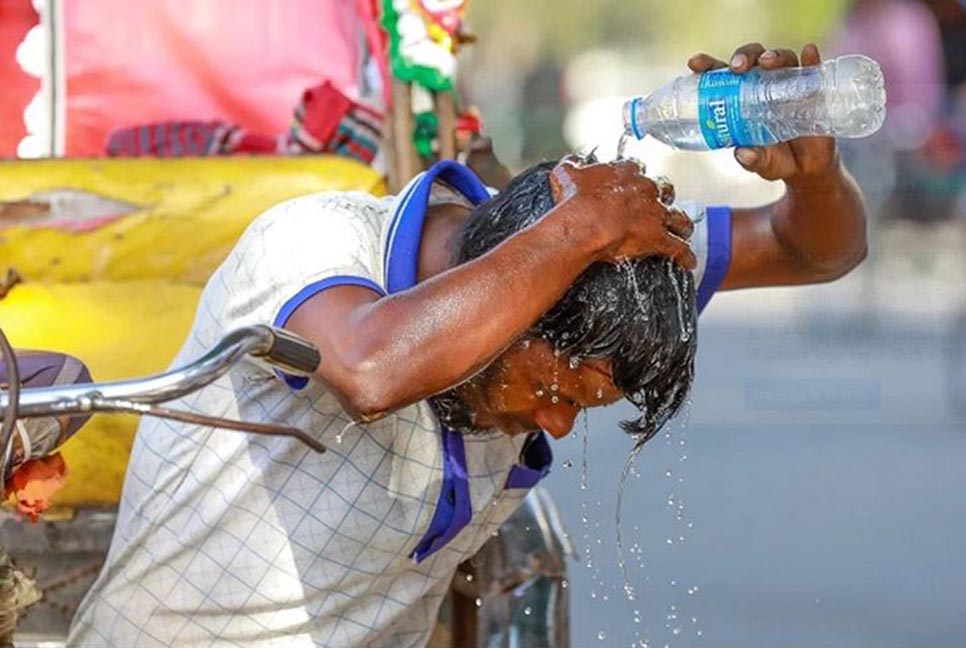 রাজধানীসহ পাঁচ বিভাগের তাপমাত্রা ৪০ ডিগ্রি ছুঁই ছুঁই

