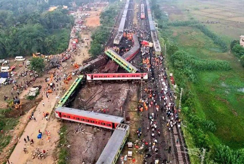 প্রাথমিক তদন্তে ভারতের ট্রেন দুর্ঘটনার কারণ নিয়ে যা জানা গেল