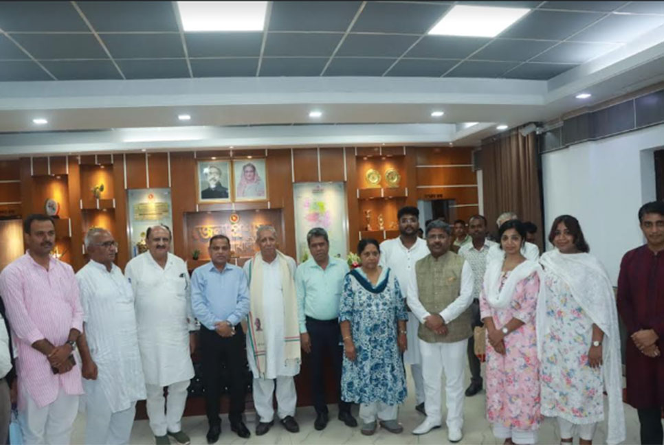 নোয়াখালীতে ভারতীয় ১৫ অতিথির সাথে মতবিনিময় সভা