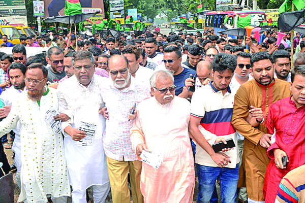 প্রতীক পেয়েই প্রচারণায় প্রার্থীরা