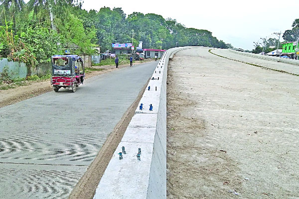 ৮০ ভাগ শেষ রংপুর-এলেঙ্গা মহাসড়কের কাজ
