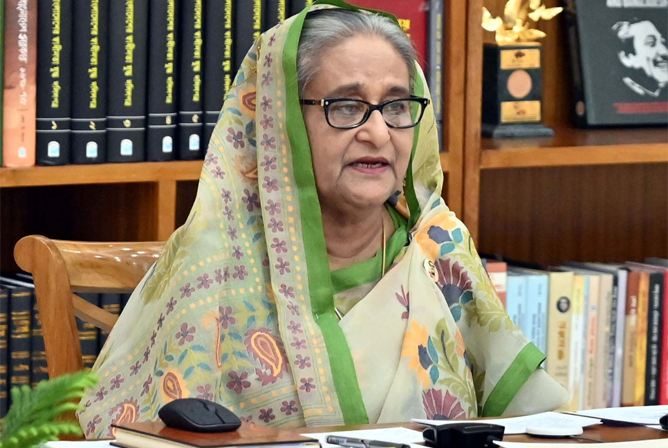 রেল দুর্ঘটনা রোধে সবাইকে সতর্ক থাকার আহ্বান প্রধানমন্ত্রীর

