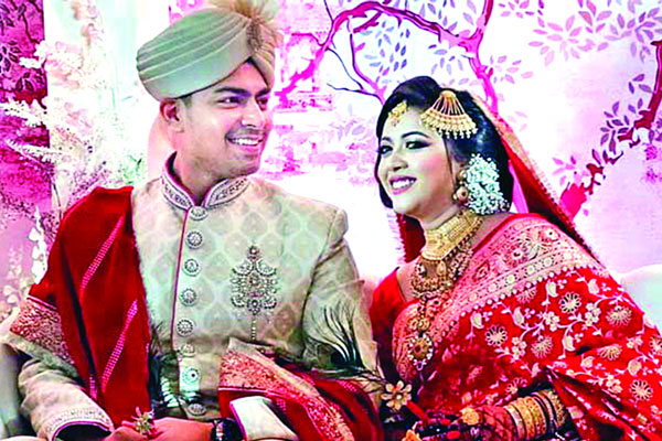 বিয়ে করলেন সংগীতশিল্পী ঐশী