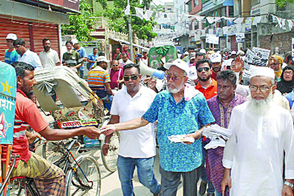 প্রচারণায় উত্তাপ, আচরণবিধি লঙ্ঘনের অভিযোগে জরিমানা