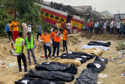 ভারতে ট্রেন দুর্ঘটনায় এখনো খোঁজ নেই ৪ বাংলাদেশির