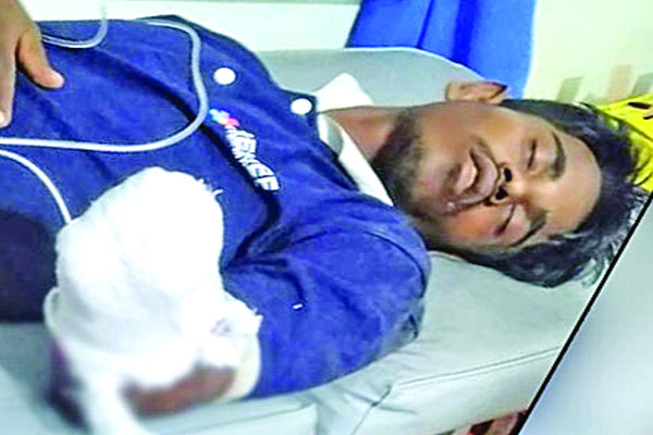 কবজি কেটে ফেরত কিশোরকে