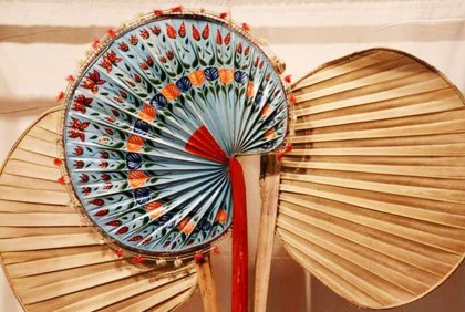 শহরেও তালপাখার চাহিদা বাড়ছে 