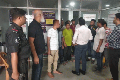 গাজীপুরে ডায়াগনস্টিক সেন্টারে র‍্যাবের অভিযান