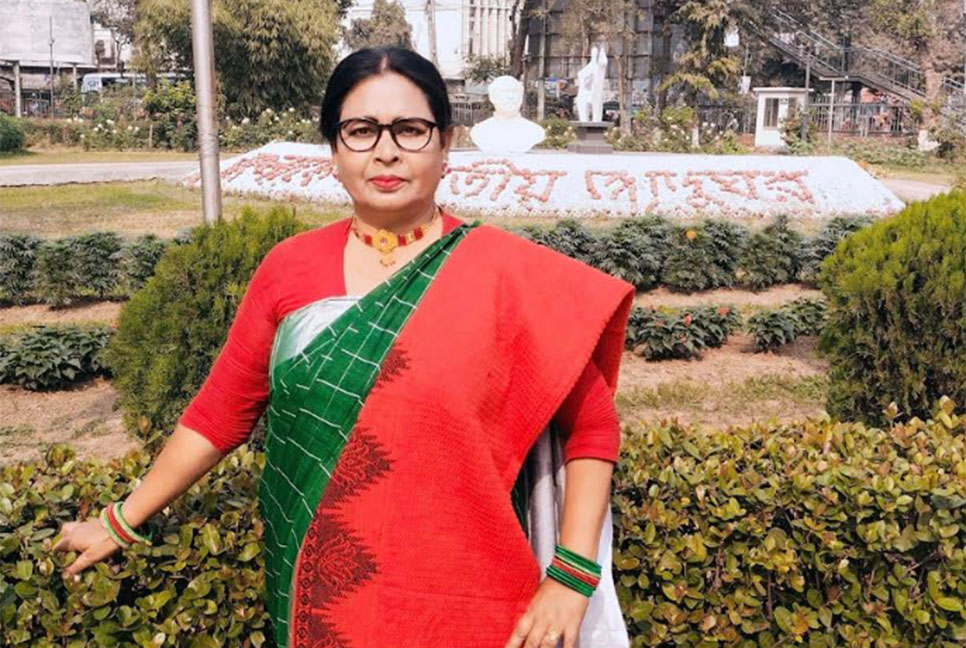 শিক্ষককে লাঞ্ছিত করার মামলায় কৃষকলীগ নেত্রী গ্রেফতার