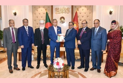 দ্রুত ন্যায়বিচার নিশ্চিতে বিচার বিভাগকে আরও তৎপর হতে রাষ্ট্রপতির পরামর্শ 

