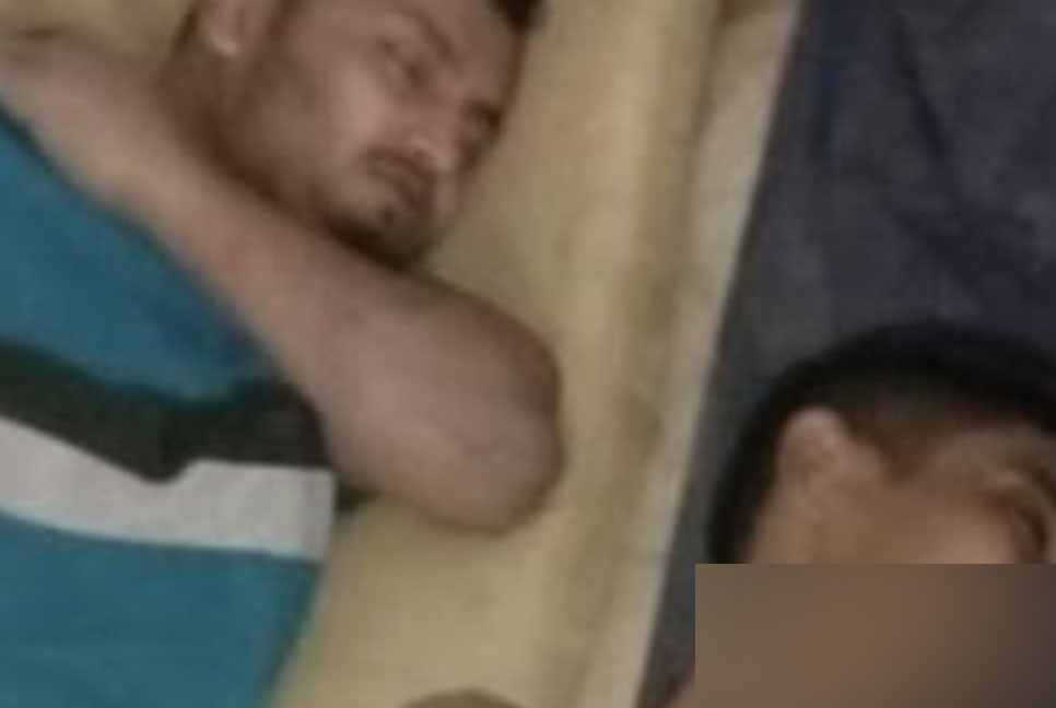 ফরিদপুরে দুই ডাকাতকে গণপিটুনি দিয়ে পুলিশে সোপর্দ, ট্রাক জব্দ