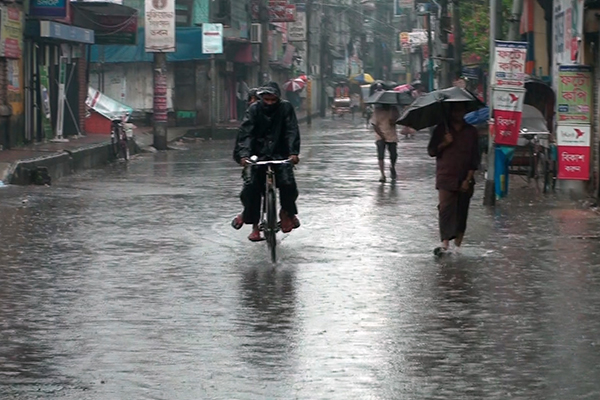 বঙ্গোপসাগরে লঘুচাপ, আরও বাড়তে পারে বৃষ্টি 

