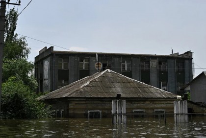 ইউক্রেনে বাঁধে ধস, বন্যায় নিহত বেড়ে ৮