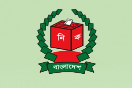 জমজমাট প্রচারণা, ত্রিমুখী প্রতিদ্বন্দ্বিতার আভাস