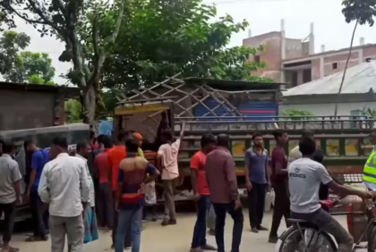 ঠাকুরগাঁওয়ে সড়কে ত্রিমুখী সংঘর্ষে নিহত ৩