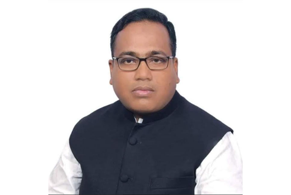 বেনাপোল পৌরসভায় নৌকার মাঝি নাসির