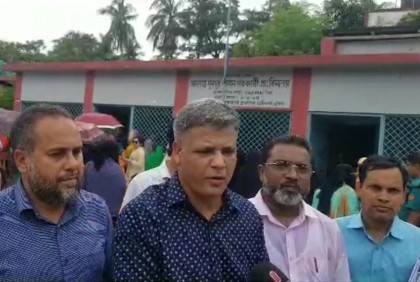 ‘ইভিএমে হাতপাখার ভোট নৌকায় যাওয়ার অভিযোগ সত্য নয়’

