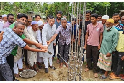 
ঠাকুরগাঁওয়ে মসজিদের ভিত্তিপ্রস্তর কাজের উদ্বোধন