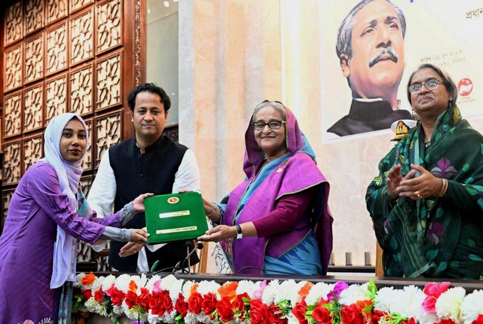 জাবির ৪ শিক্ষার্থী পেলেন বঙ্গবন্ধু শেখ মুজিব স্কলার অ্যাওয়ার্ড