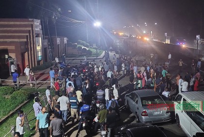 ছিনতাইকারির কোপে জাবি ছাত্র জখম, প্রতিবাদে মহাসড়ক অবরোধ