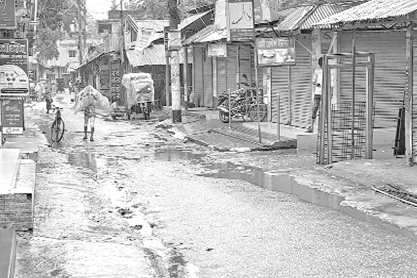 দিনভর বৃষ্টিতে জনদুর্ভোগ