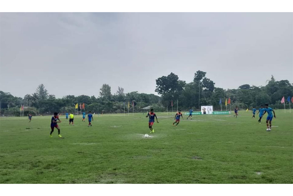 
লক্ষ্মীপুরে আন্তঃকলেজ ফুটবল টুর্নামেন্ট