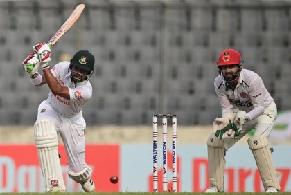 ৩৭০ রানে এগিয়ে দ্বিতীয় দিন শেষ করল টাইগাররা