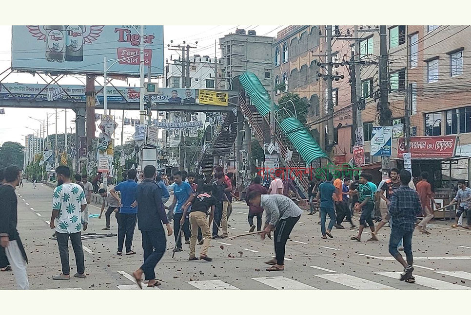শাবি শিক্ষার্থী ও এলাকাবাসীর ঘণ্টাব্যাপী সংঘর্ষ, প্রক্টরসহ আহত ৩০