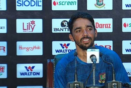 সেঞ্চুরি পেয়েই আত্মপক্ষ সমর্থনে মগ্ন মুমিনুল