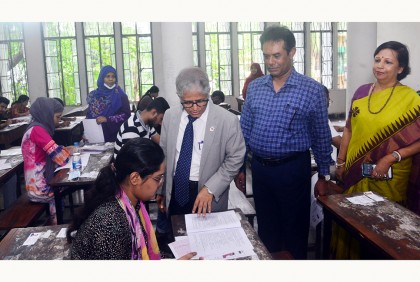 সাত কলেজের ‘বিজ্ঞান ইউনিটে’র ভর্তি পরীক্ষা অনুষ্ঠিত

