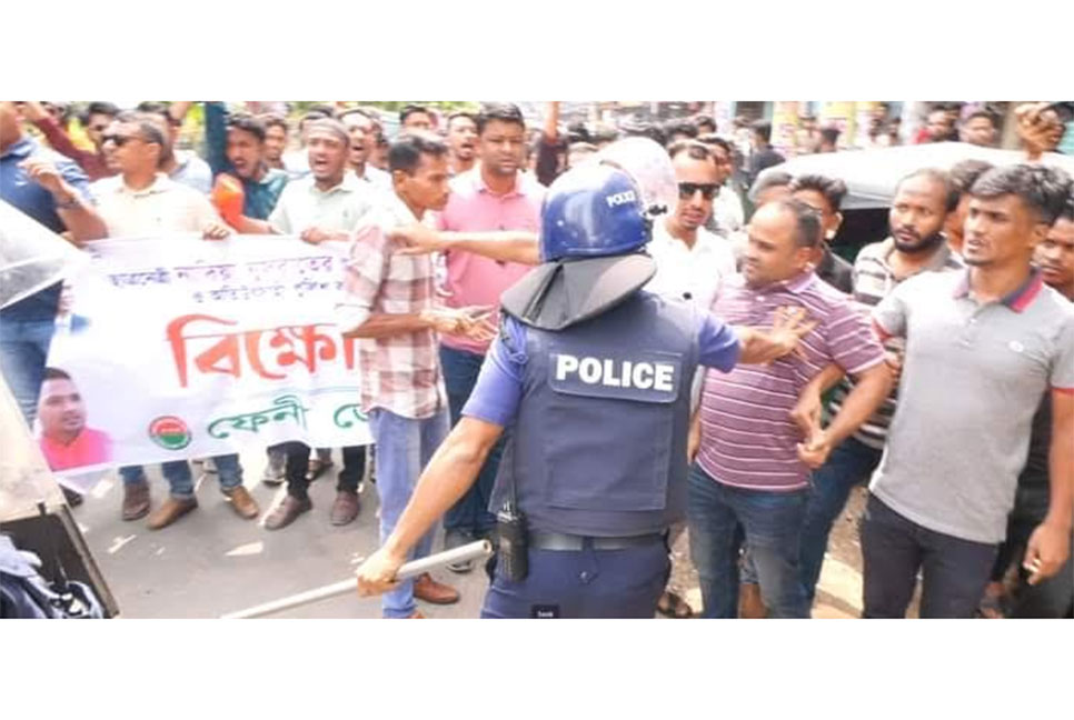 ফেনীতে ছাত্রদলের মিছিলে পুলিশের লাঠিচার্জ, আটক ৪