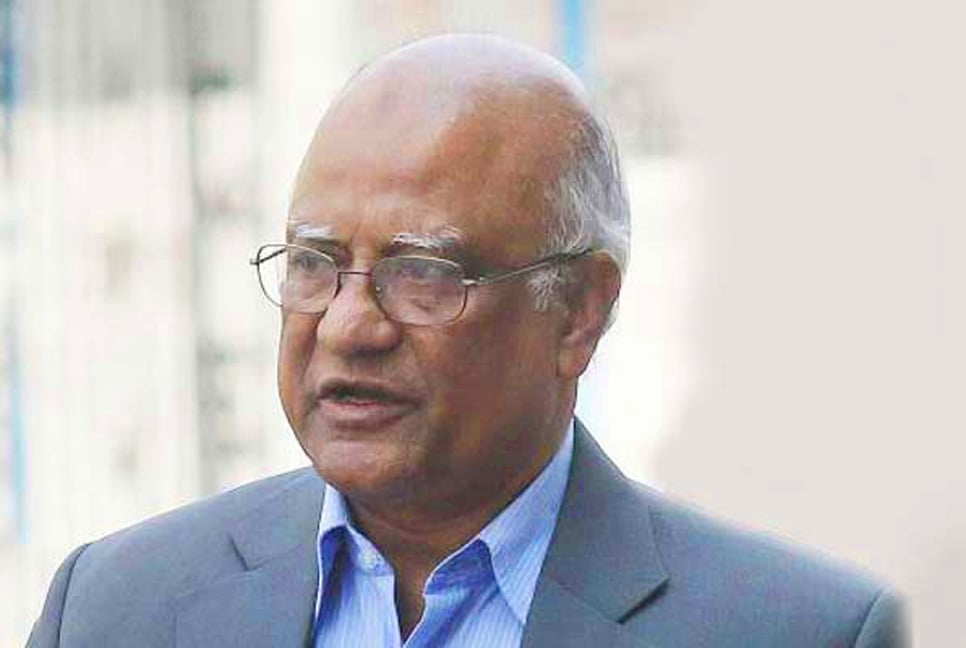 নিবিড় পর্যবেক্ষণে খন্দকার মোশাররফ 

