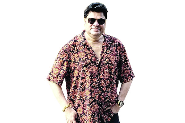 স্টেজ শো নিয়েই ব্যস্ততা বেশি এখন