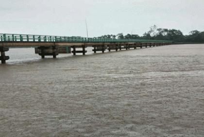 টানা বৃষ্টি আর পাহাড়ি ঢলে সুনামগঞ্জের নিম্নাঞ্চল প্লাবিত

