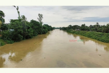 পাহাড়ি ঢলে হবিগঞ্জে ফুঁসে উঠছে নদ-নদীর পানি