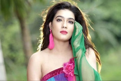 চিকনি-চামেলি হয়ে ফিরতে চান মাহিয়া মাহি
