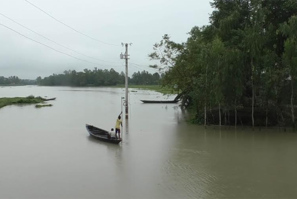 কুড়িগ্রামে বাড়ছে নদ-নদীর পানি